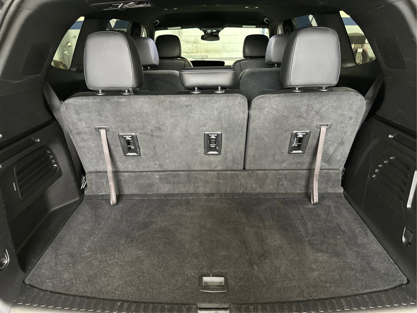 Certified 2025 Buick Enclave Preferred AWD/4WD image 12
