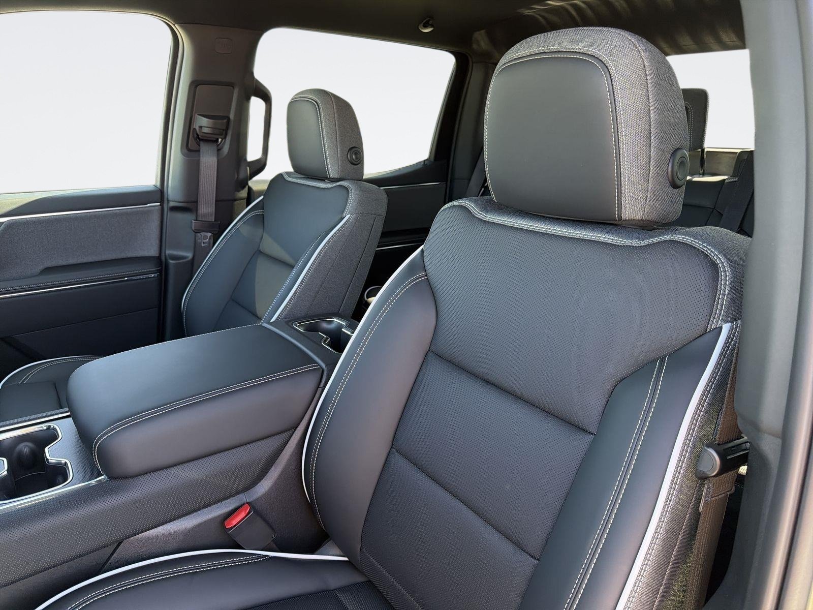 New 2026 GMC Sierra EV Elevation AWD/4WD image 25