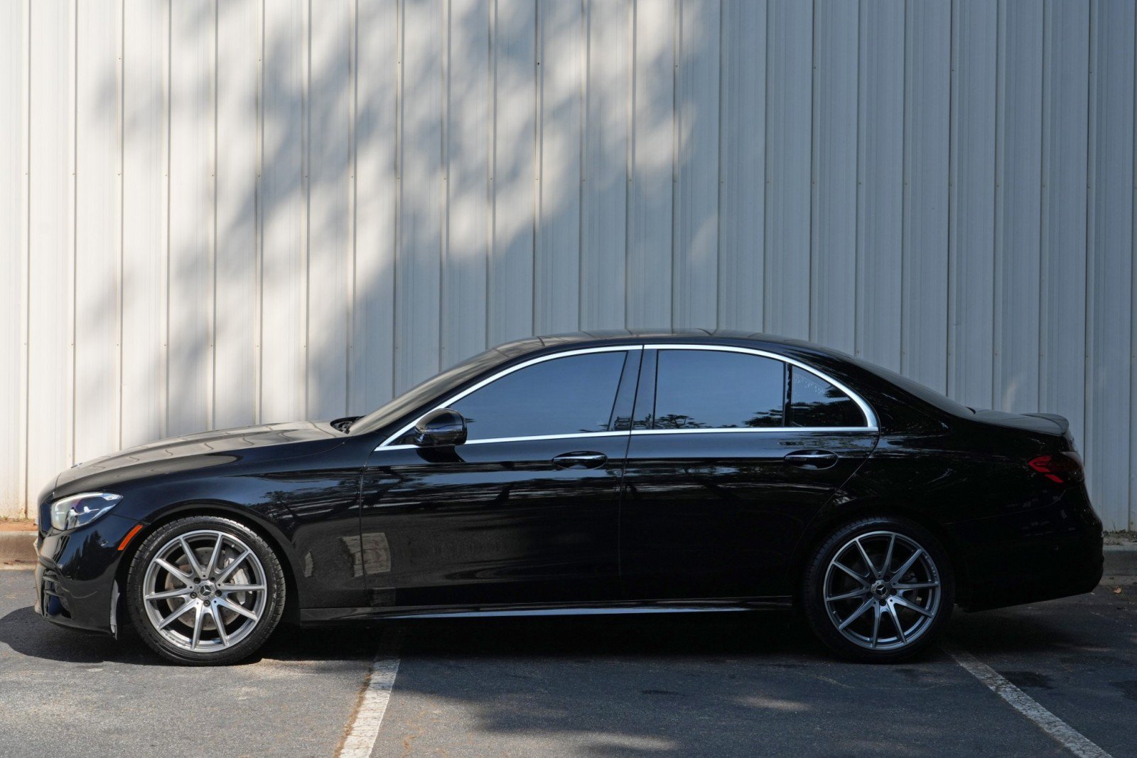 Used 2022 Mercedes-Benz E 350 Sedan w/ AMG Line Exterior image 52