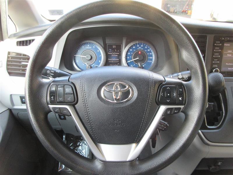 Used 2020 Toyota Sienna LE image 13