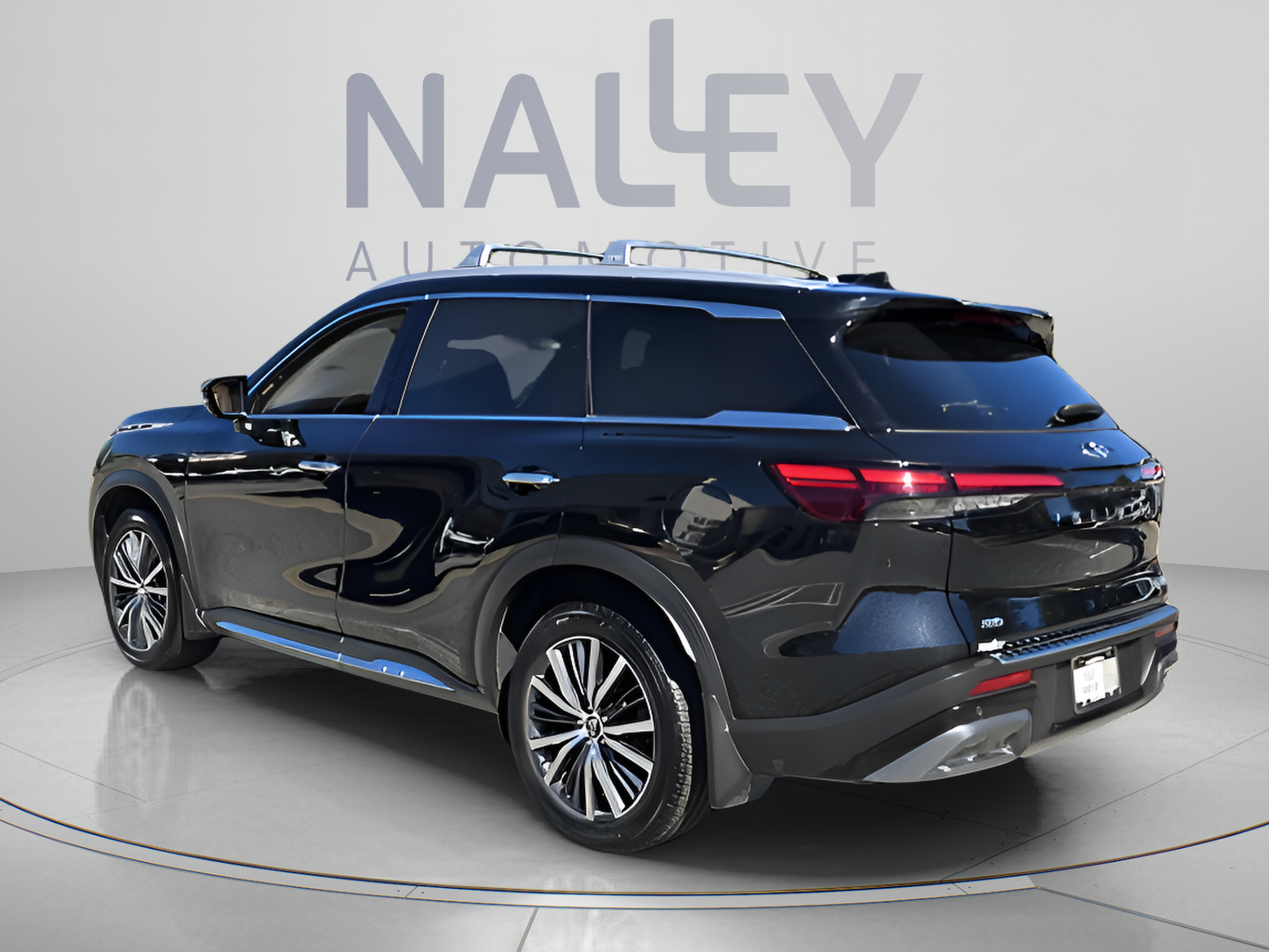 Certified 2023 INFINITI QX60 Sensory w/ Cargo Package AWD/4WD image 3