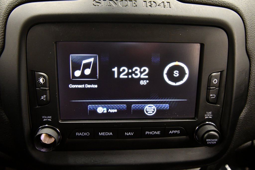 Used 2017 Jeep Renegade Limited image 22