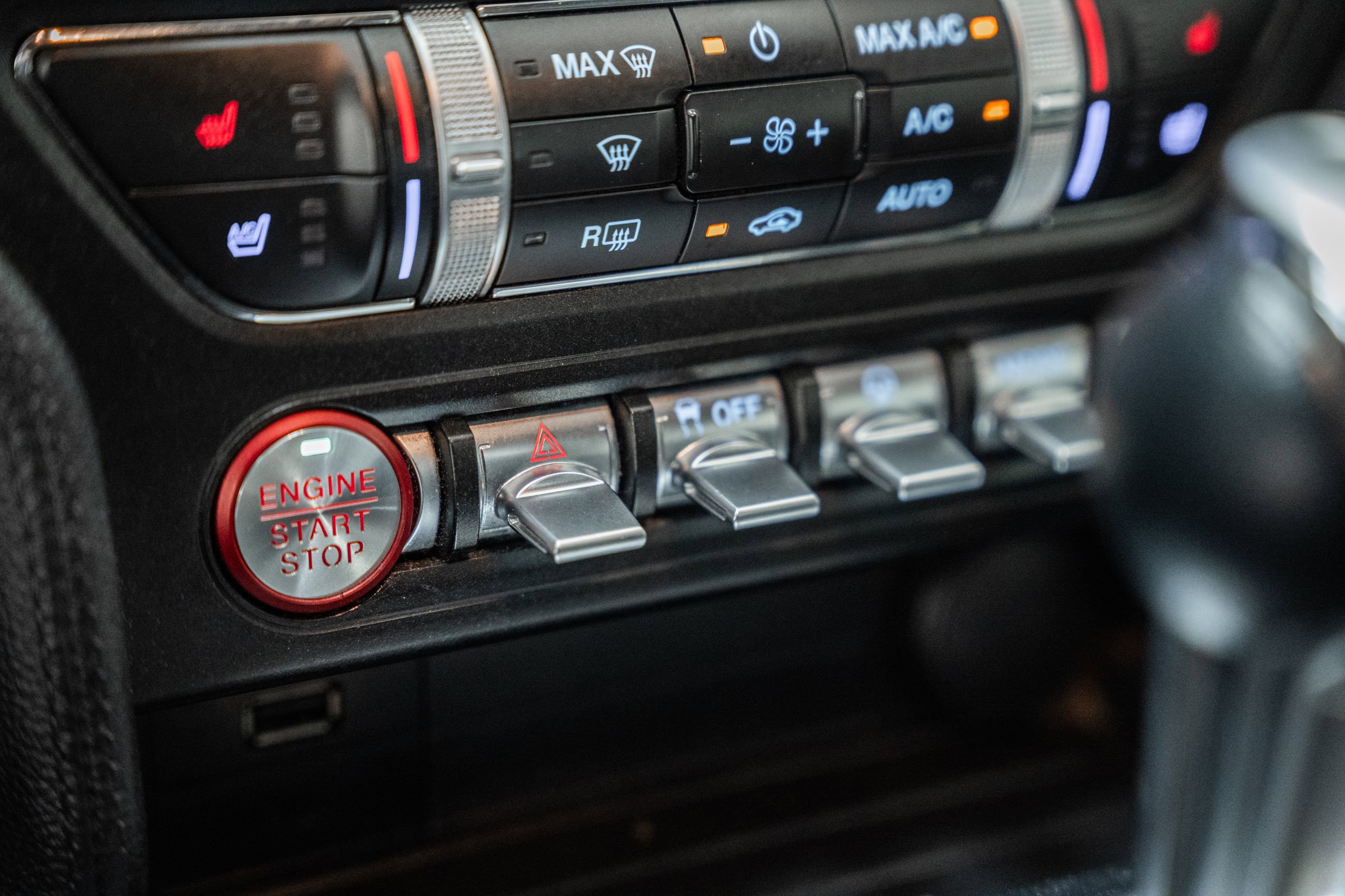 Used 2020 Ford Mustang Premium image 35