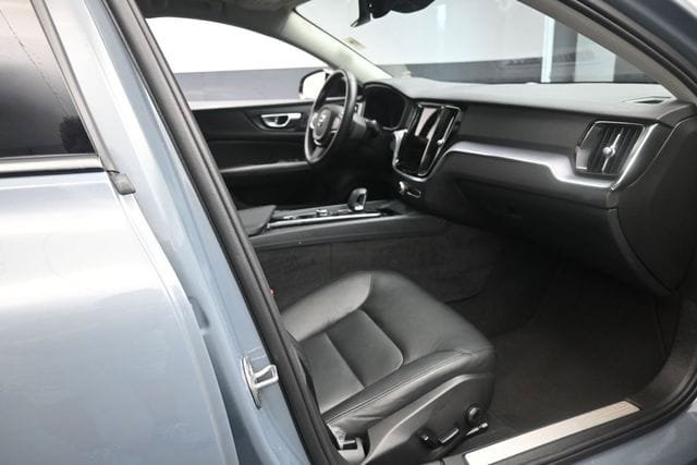 Used 2024 Volvo S60 B5 Core FWD image 26