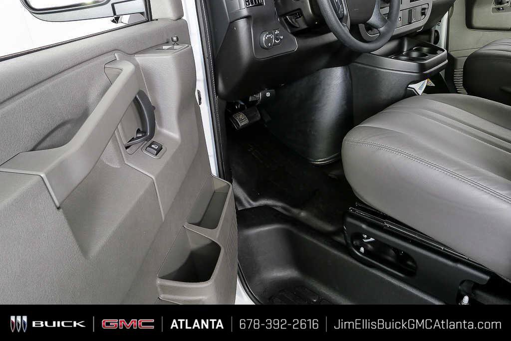New 2025 GMC Savana 2500 w/ Driver Convenience Package RWD image 6