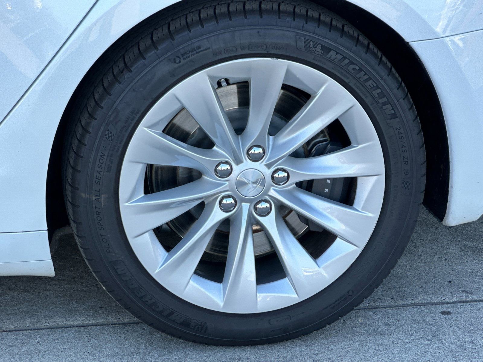 Used 2020 Tesla Model S AWD image 23