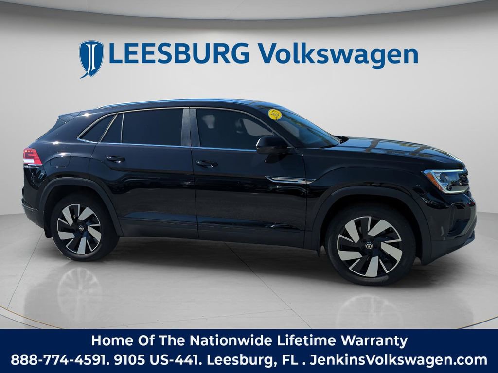 New 2025 Volkswagen Atlas Cross Sport SE image 2