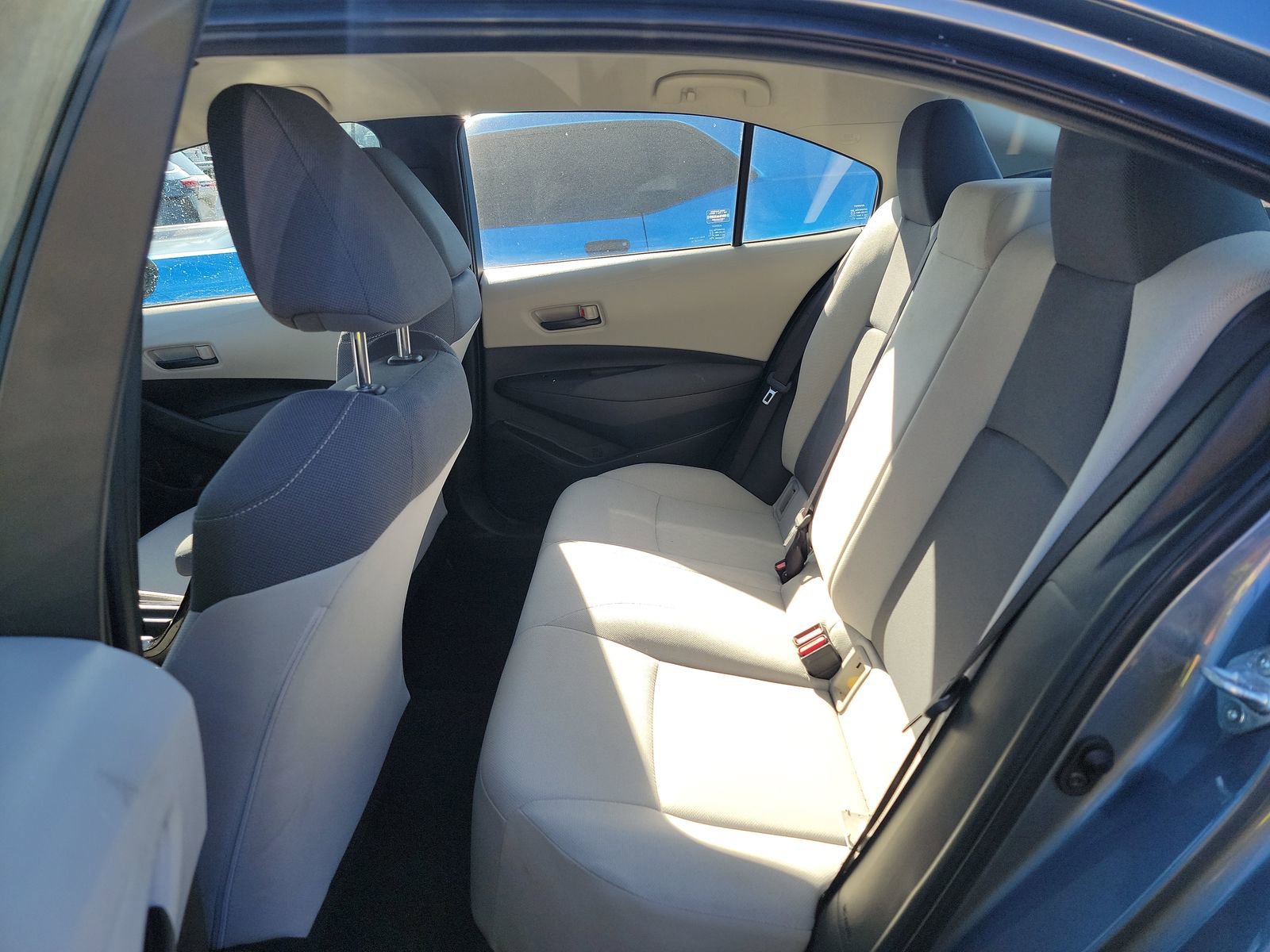 Used 2022 Toyota Corolla L image 12