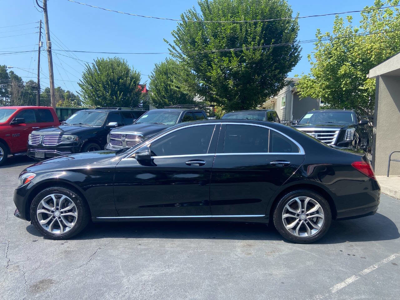 Used 2017 Mercedes-Benz C 300 4MATIC Sedan w/ Premium 2 Package image 9