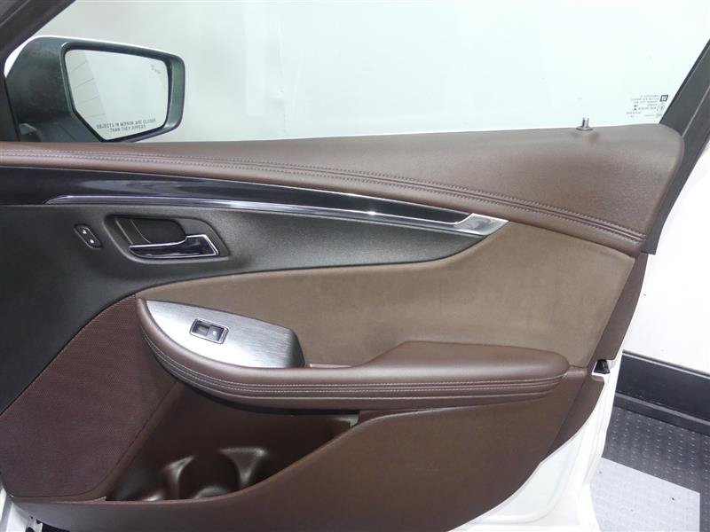 Used 2015 Chevrolet Impala LT w/ Convenience Package FWD image 19