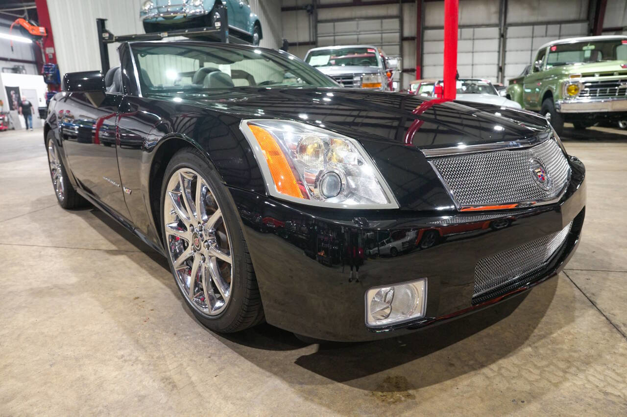 Used 2008 Cadillac XLR V RWD image 12
