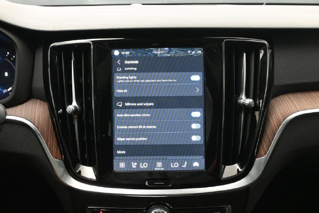 Used 2025 Volvo S60 B5 Plus FWD image 18