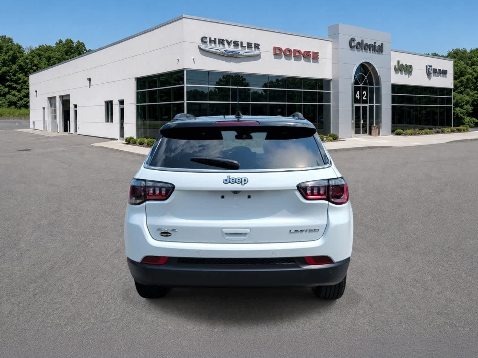 Used 2025 Jeep Compass Limited AWD/4WD image 5