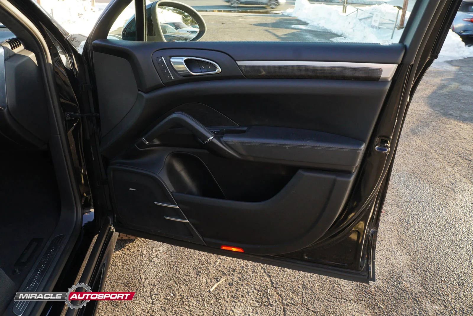 Used 2014 Porsche Cayenne Turbo image 28