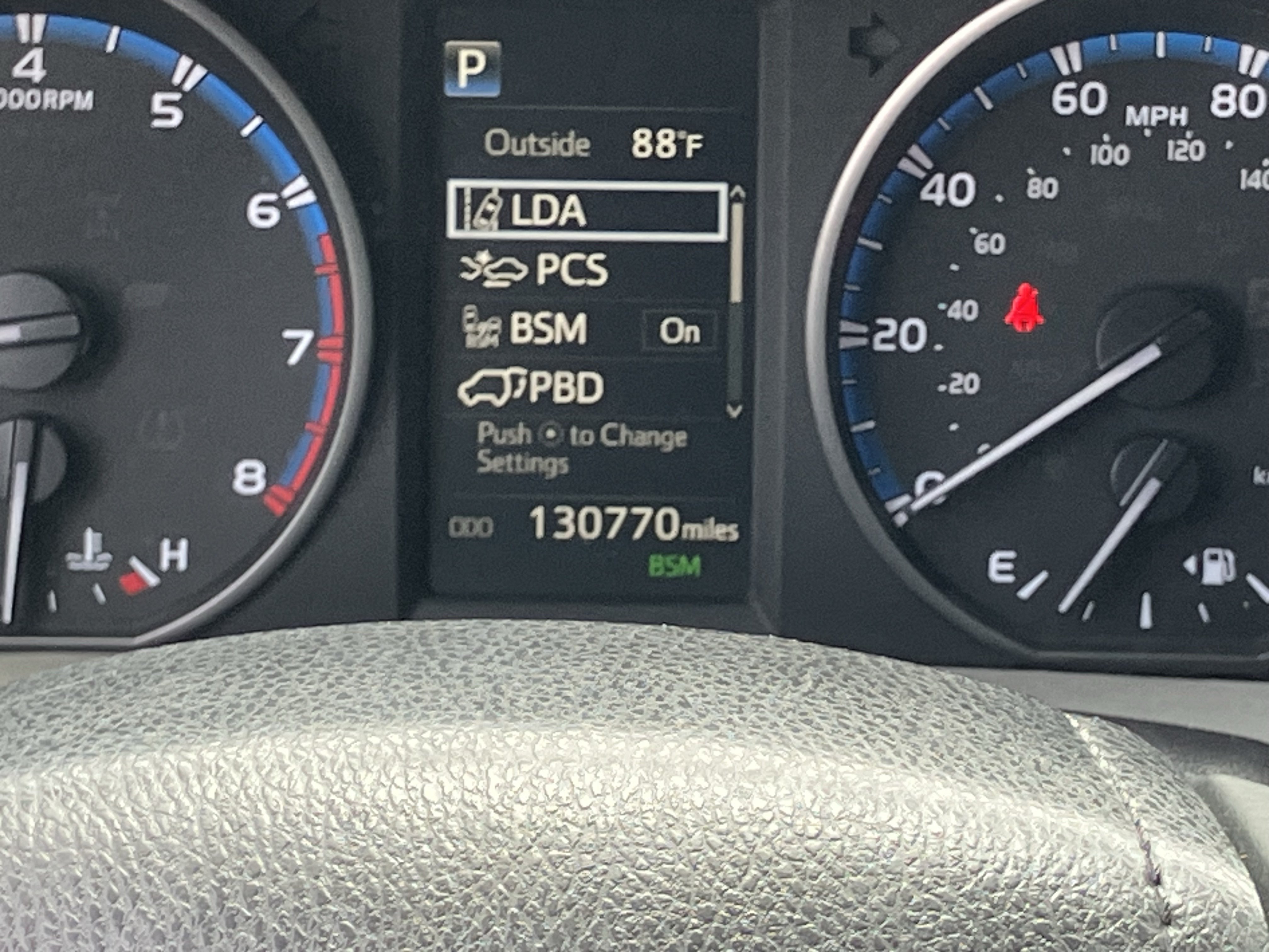 Used 2017 Toyota RAV4 XLE FWD image 24