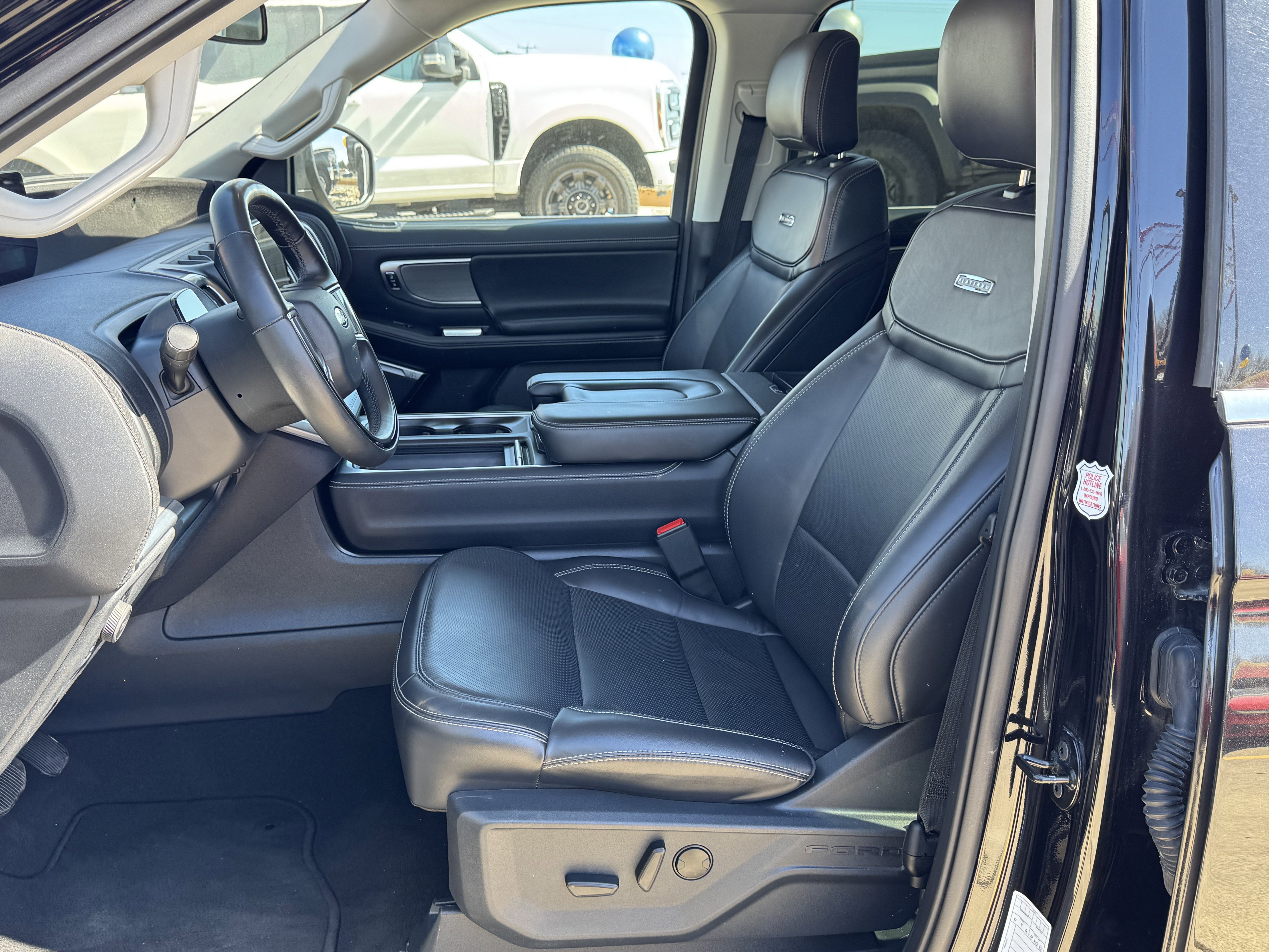 Used 2025 Ford Expedition Max Platinum image 17