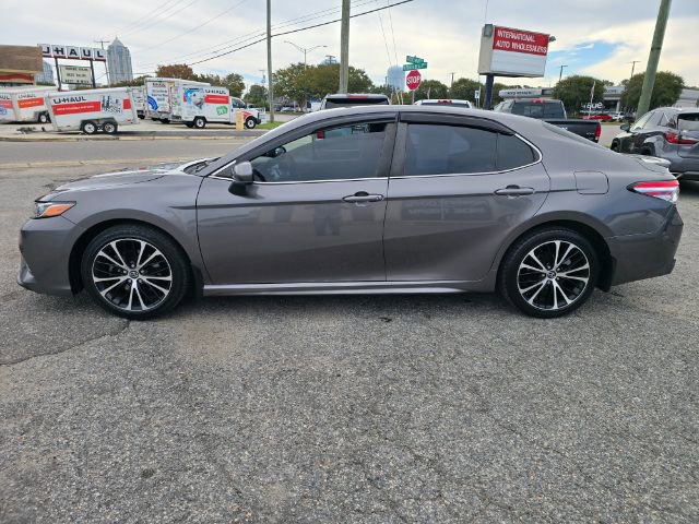 Used 2020 Toyota Camry SE image 8