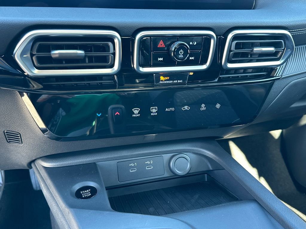 Used 2026 Nissan Sentra SV w/ Floor Mat Package image 29