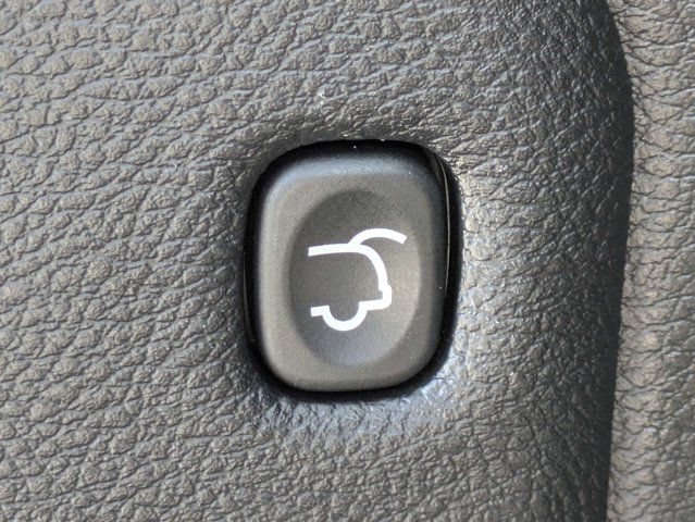 Certified 2022 Jeep Grand Cherokee Laredo X RWD image 13