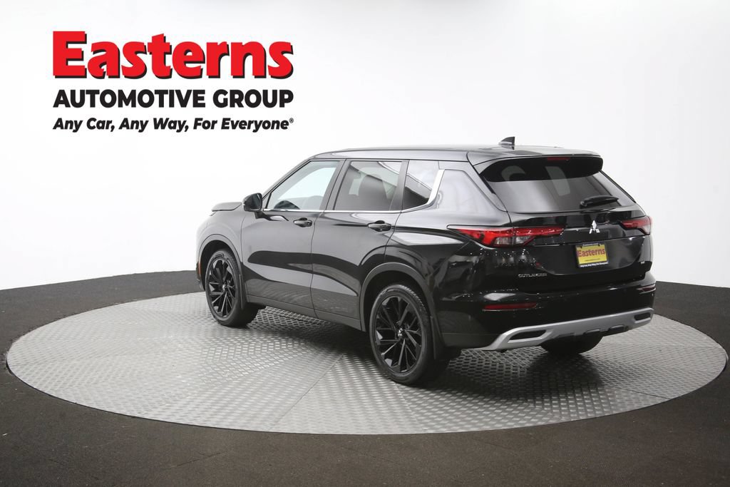 Used 2024 Mitsubishi Outlander SE AWD/4WD image 64