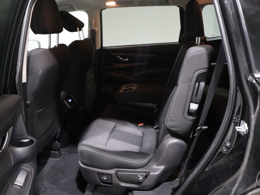 Used 2023 Subaru Ascent Premium w/ Convenience Package image 16