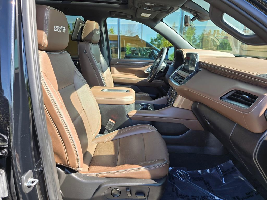 Used 2021 Chevrolet Tahoe High Country w/ Premium Package AWD/4WD image 12