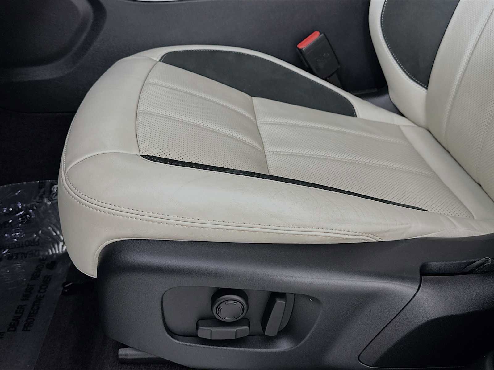 Used 2020 Land Rover Range Rover Sport HSE Dynamic image 12