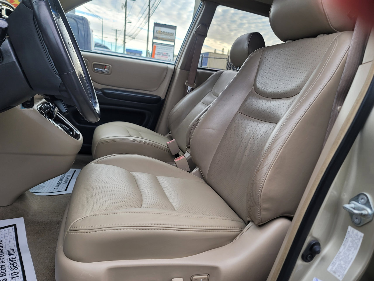 Used 2001 Toyota Highlander Limited image 10