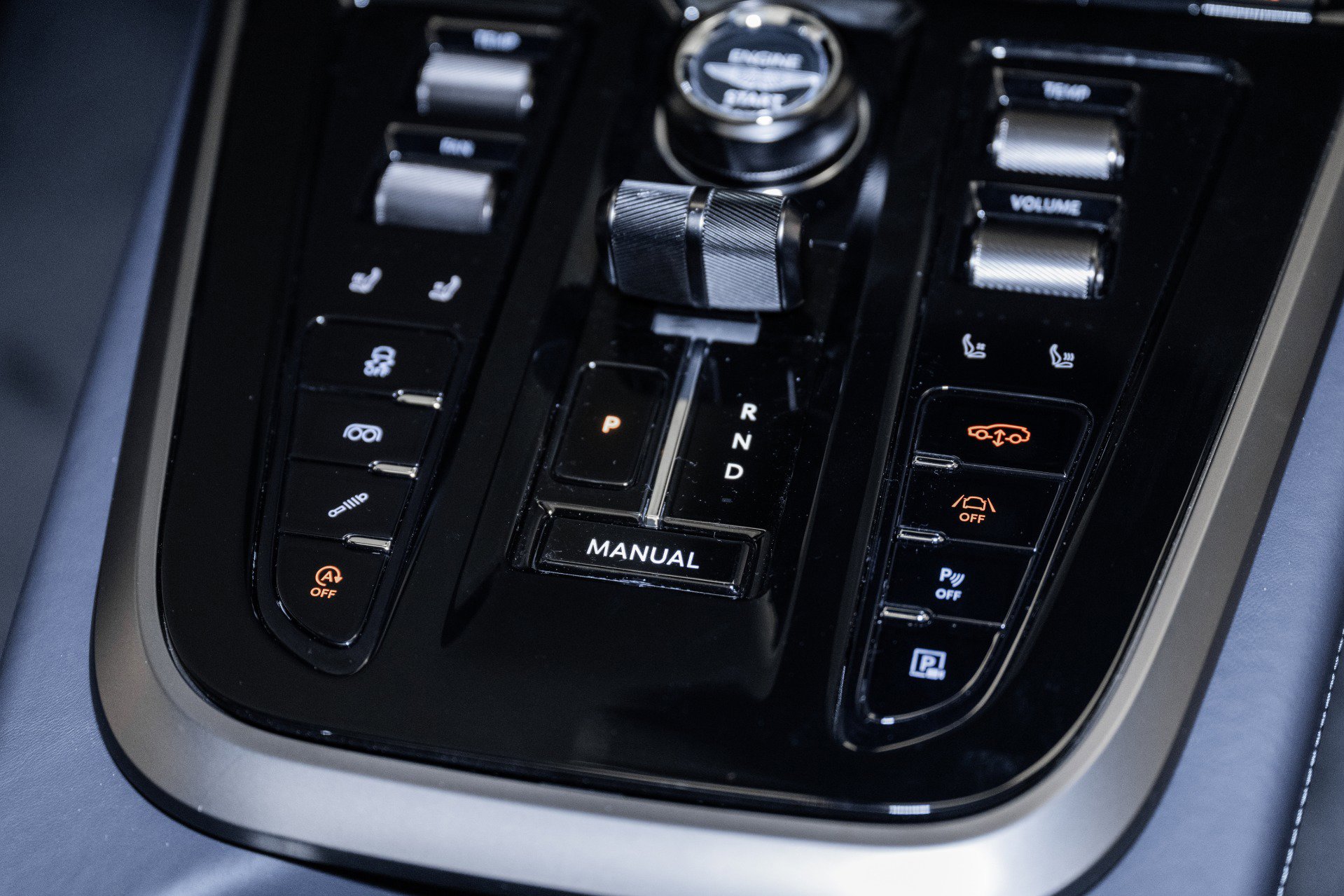 Used 2025 Aston Martin DBX 707 image 39