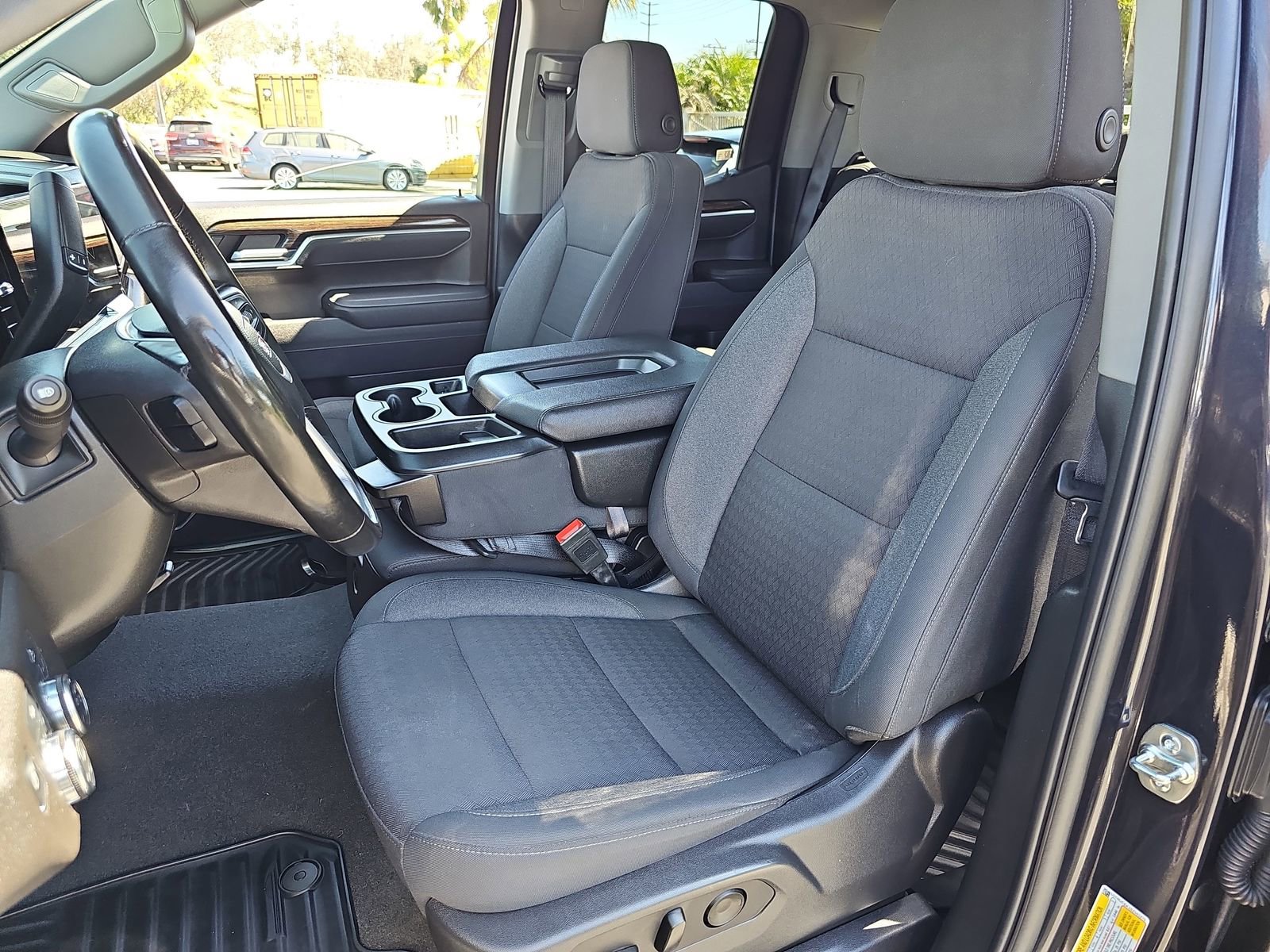 Used 2025 GMC Sierra 1500 Elevation image 14