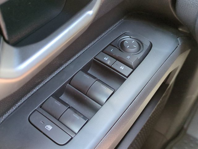 Used 2025 Toyota Tacoma Limited AWD/4WD image 15