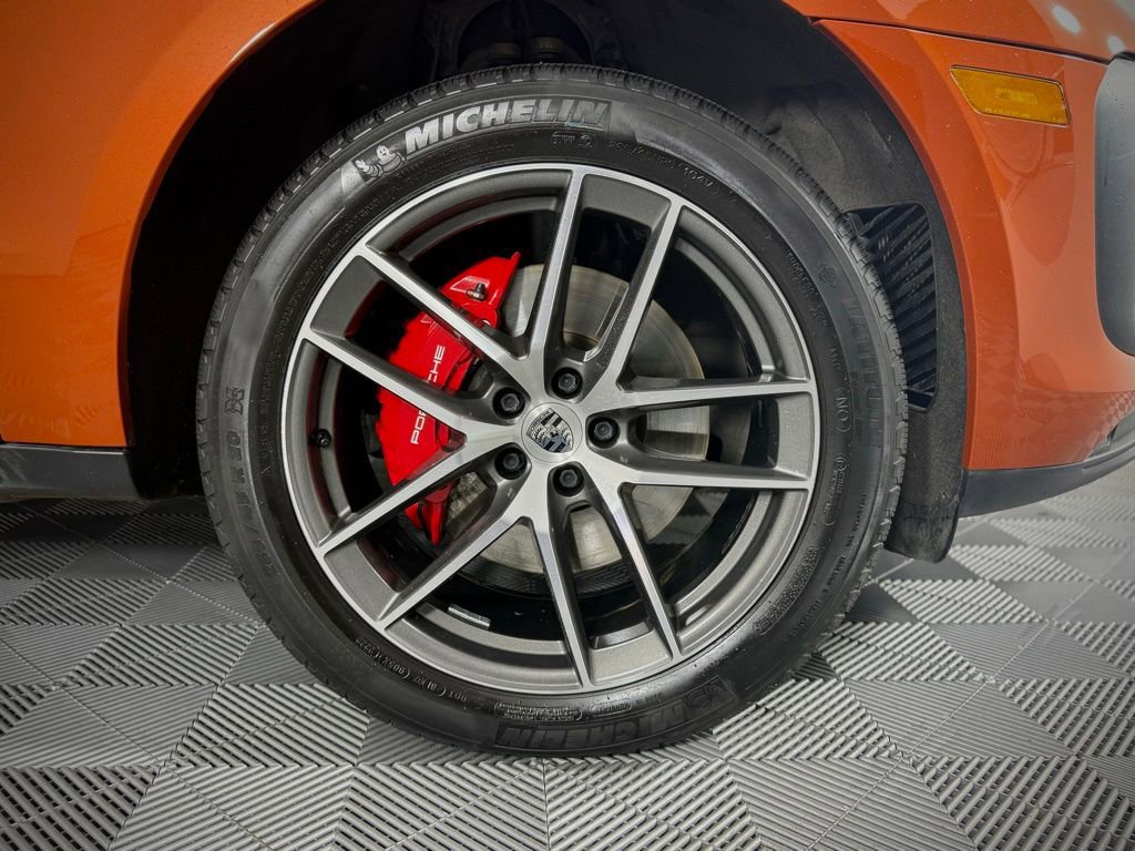 Certified 2022 Porsche Macan S AWD/4WD image 20