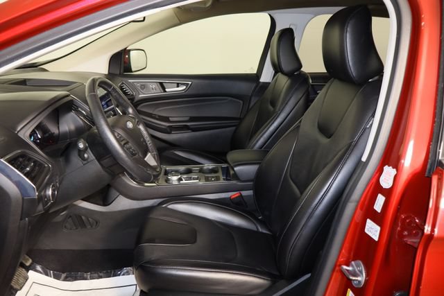 Used 2022 Ford Edge Titanium AWD/4WD image 16