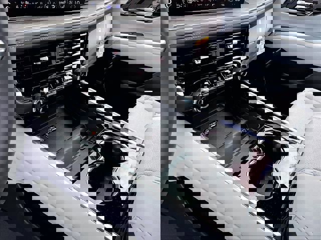 New 2026 Chevrolet Suburban Premier image 13