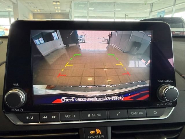 Used 2022 Nissan Altima 2.0 SR FWD image 13