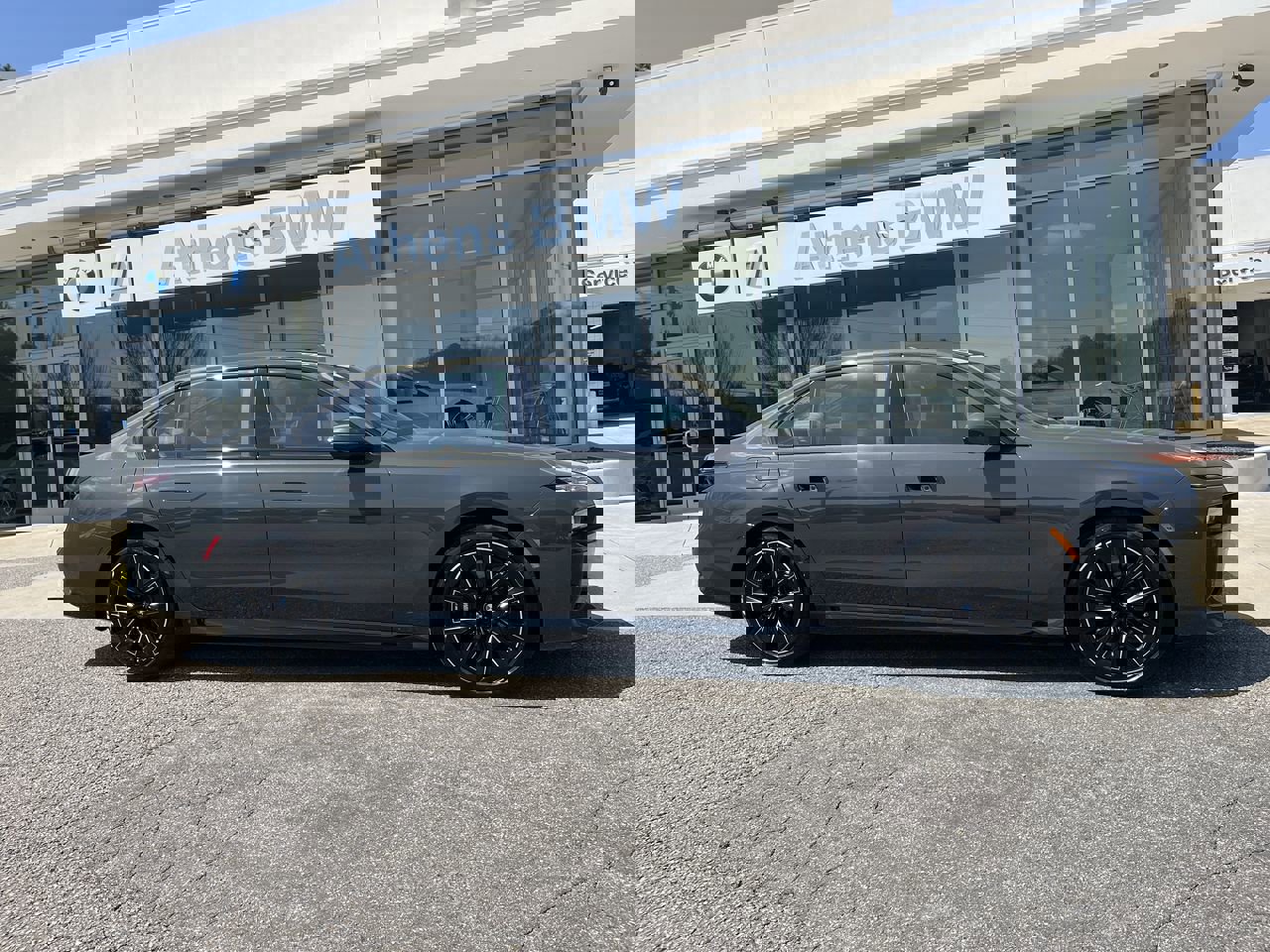 New 2026 BMW 760i xDrive w/ Executive Package image 9