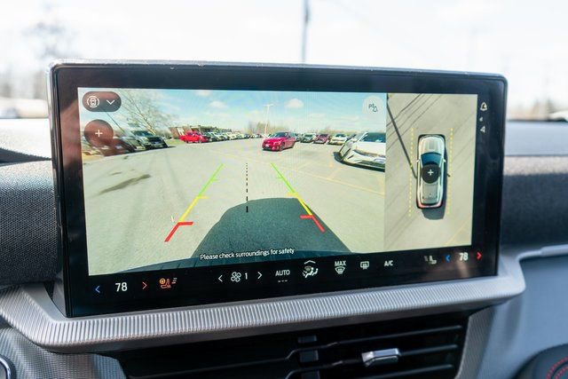 Used 2025 Ford Explorer ST image 28