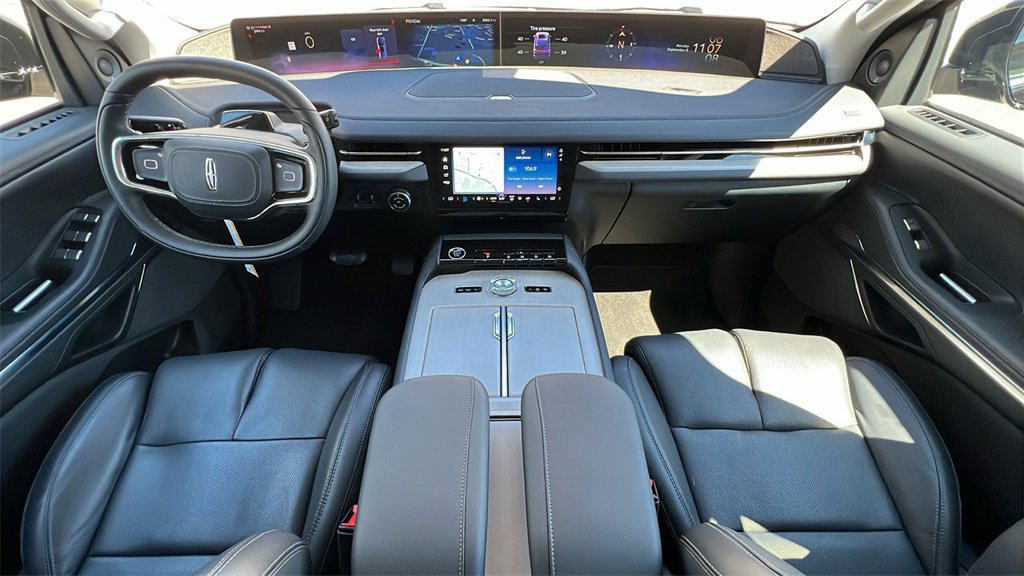 New 2025 Lincoln Navigator Reserve image 5