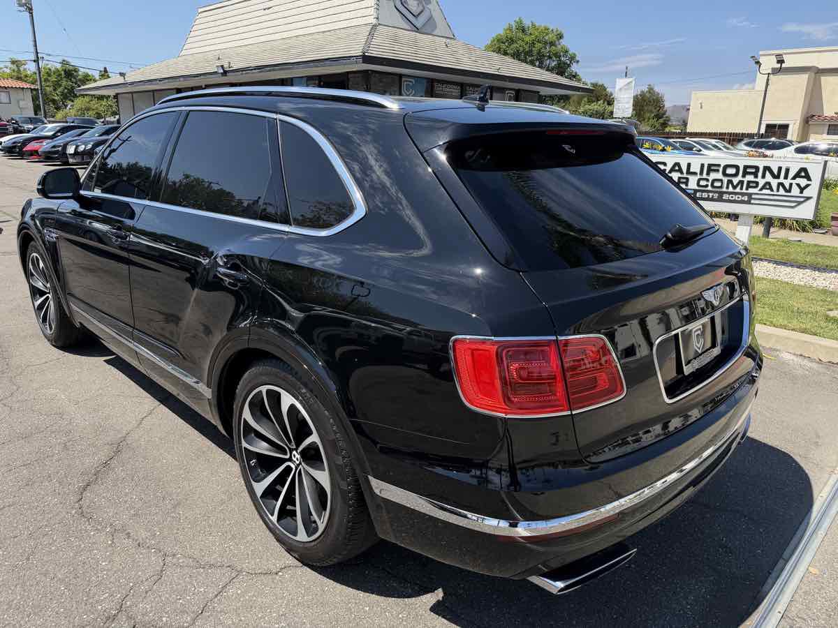 Used 2017 Bentley Bentayga AWD/4WD image 3