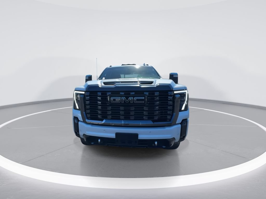 Used 2024 GMC Sierra 2500 Denali Ultimate AWD/4WD image 3