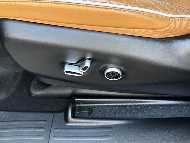 Used 2023 Chrysler Pacifica Pinnacle w/ Trailer Tow Group image 21