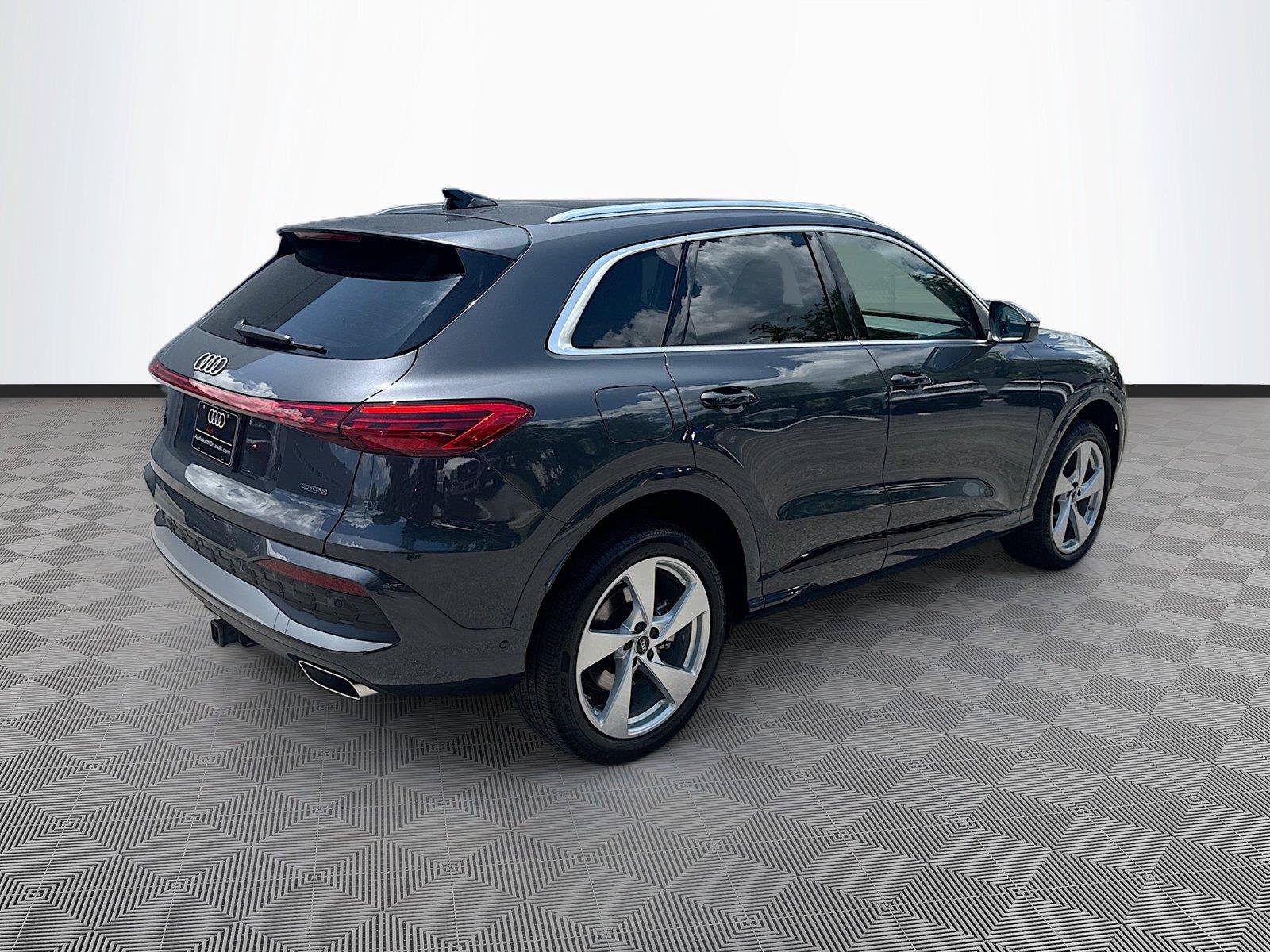 Certified 2025 Audi Q5 Premium AWD/4WD image 7