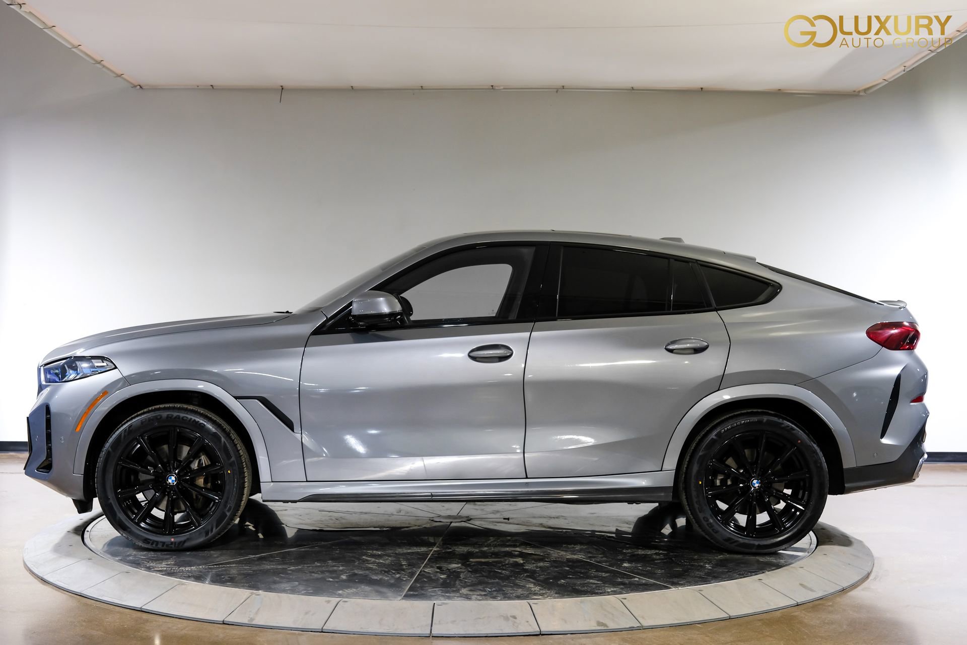 Used 2025 BMW X6 xDrive40i AWD/4WD image 13