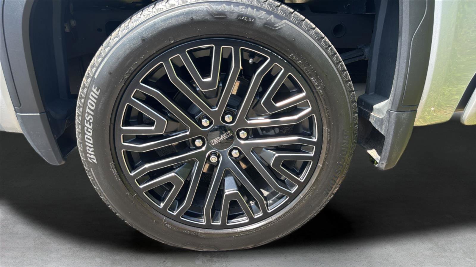 Used 2022 GMC Sierra 1500 Denali Ultimate AWD/4WD image 28