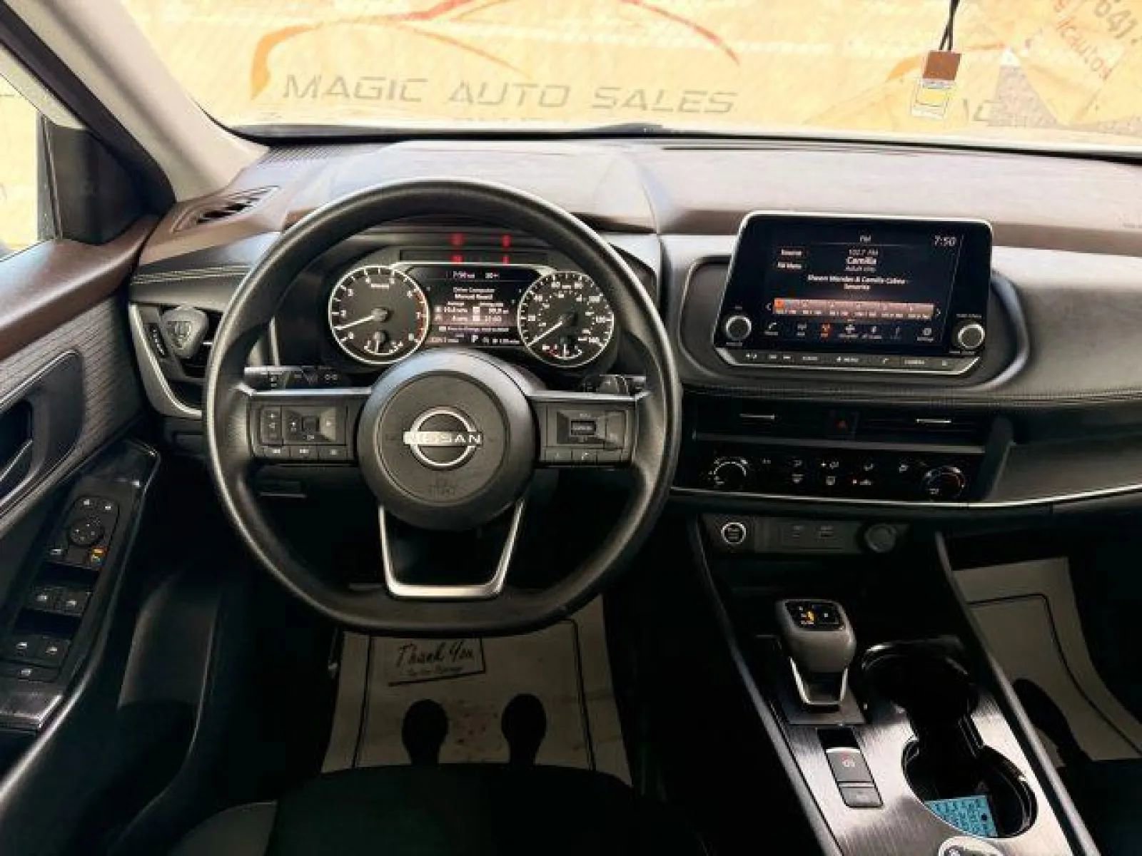 Used 2023 Nissan Rogue S AWD/4WD image 28