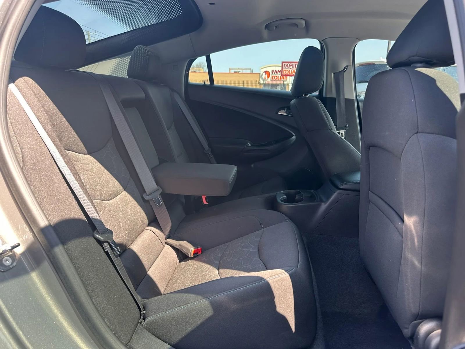 Used 2017 Chevrolet Volt LT w/ Comfort Package image 15