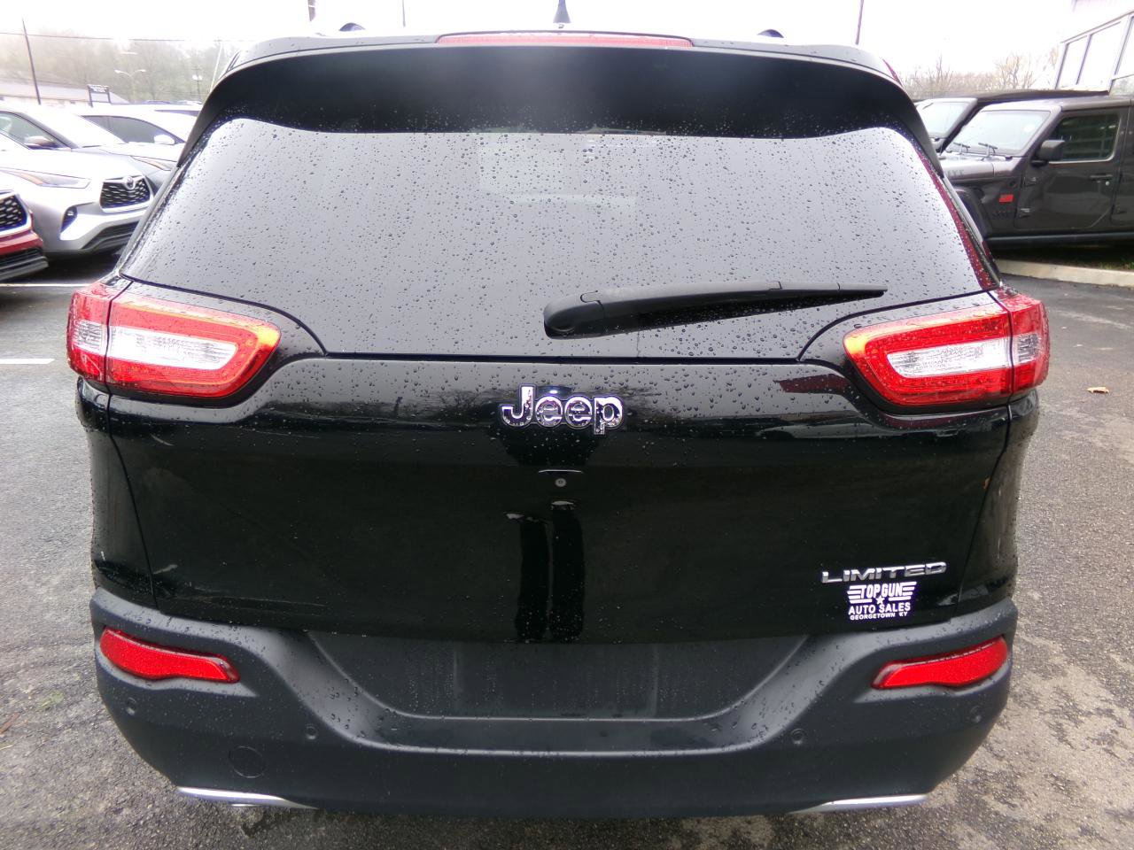 Used 2018 Jeep Cherokee Limited image 4