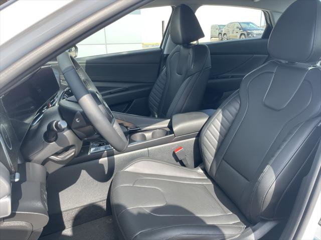 New 2025 Hyundai Elantra Limited image 10
