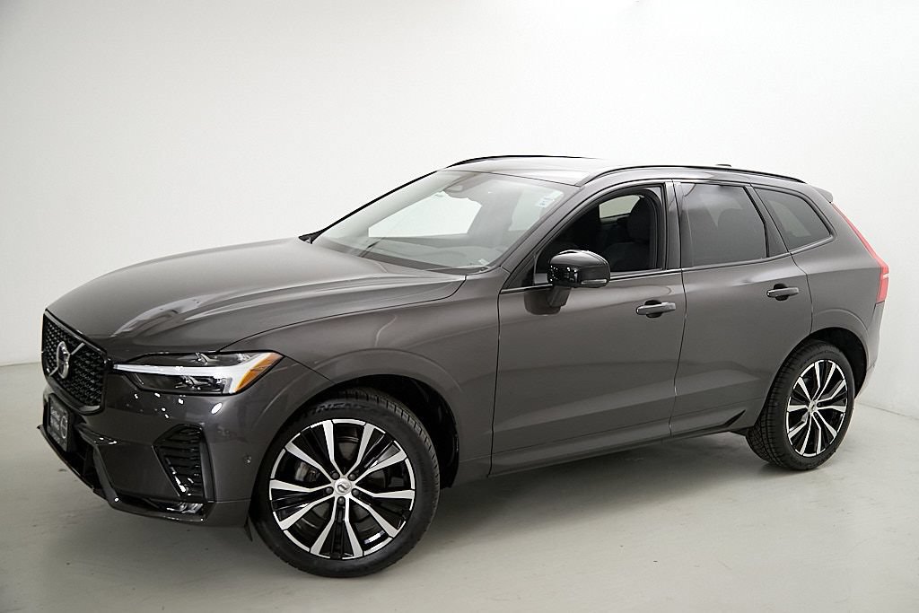Certified 2023 Volvo XC60 B5 Plus w/ Protection Package Premier AWD/4WD image 3
