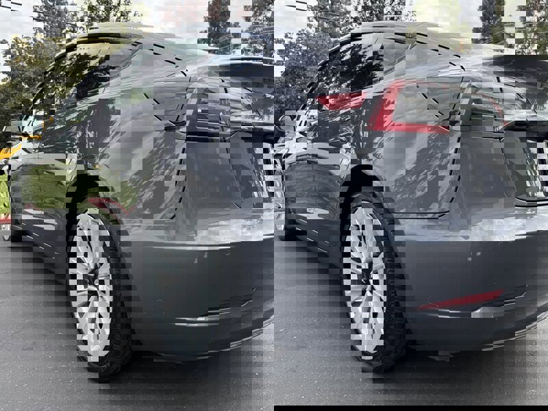 Used 2022 Tesla Model 3 image 9